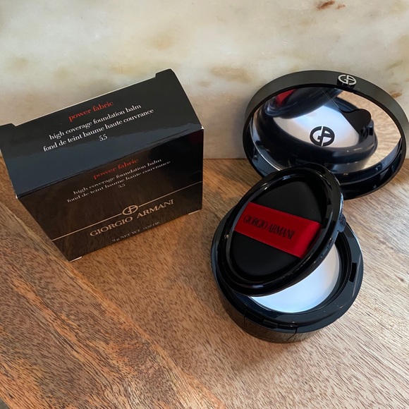 Giorgio Armani Power Fabric Compact Foundation - Picture 2 of 8